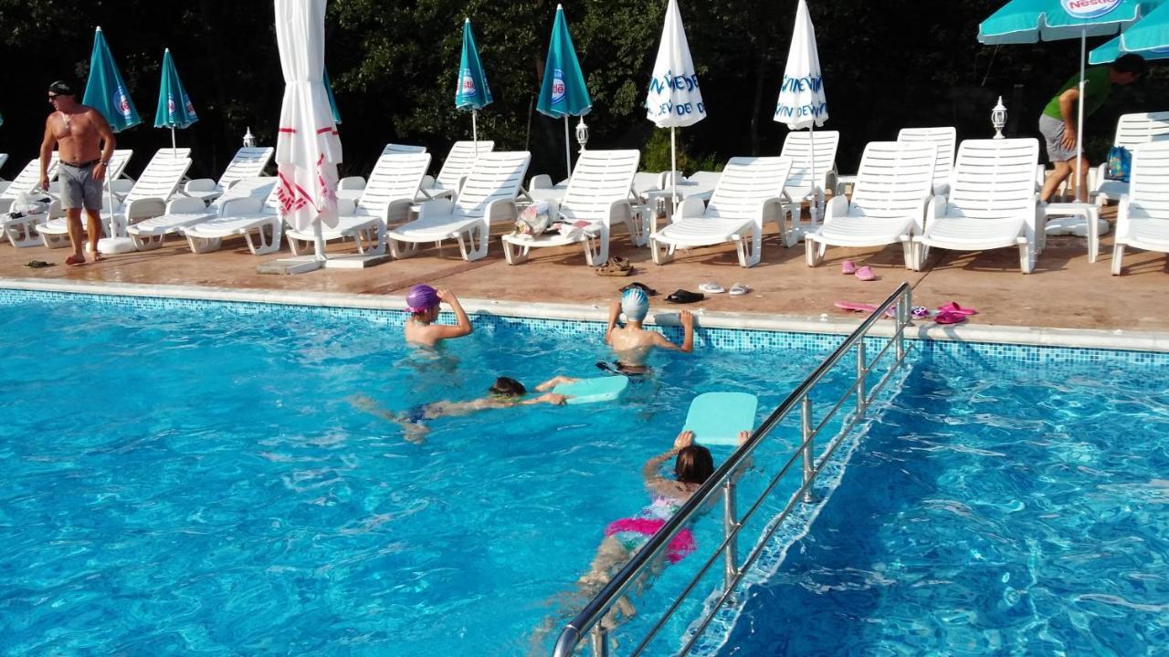 Hotel Afrodita Dimitrovgrad Bg Екстер'єр фото