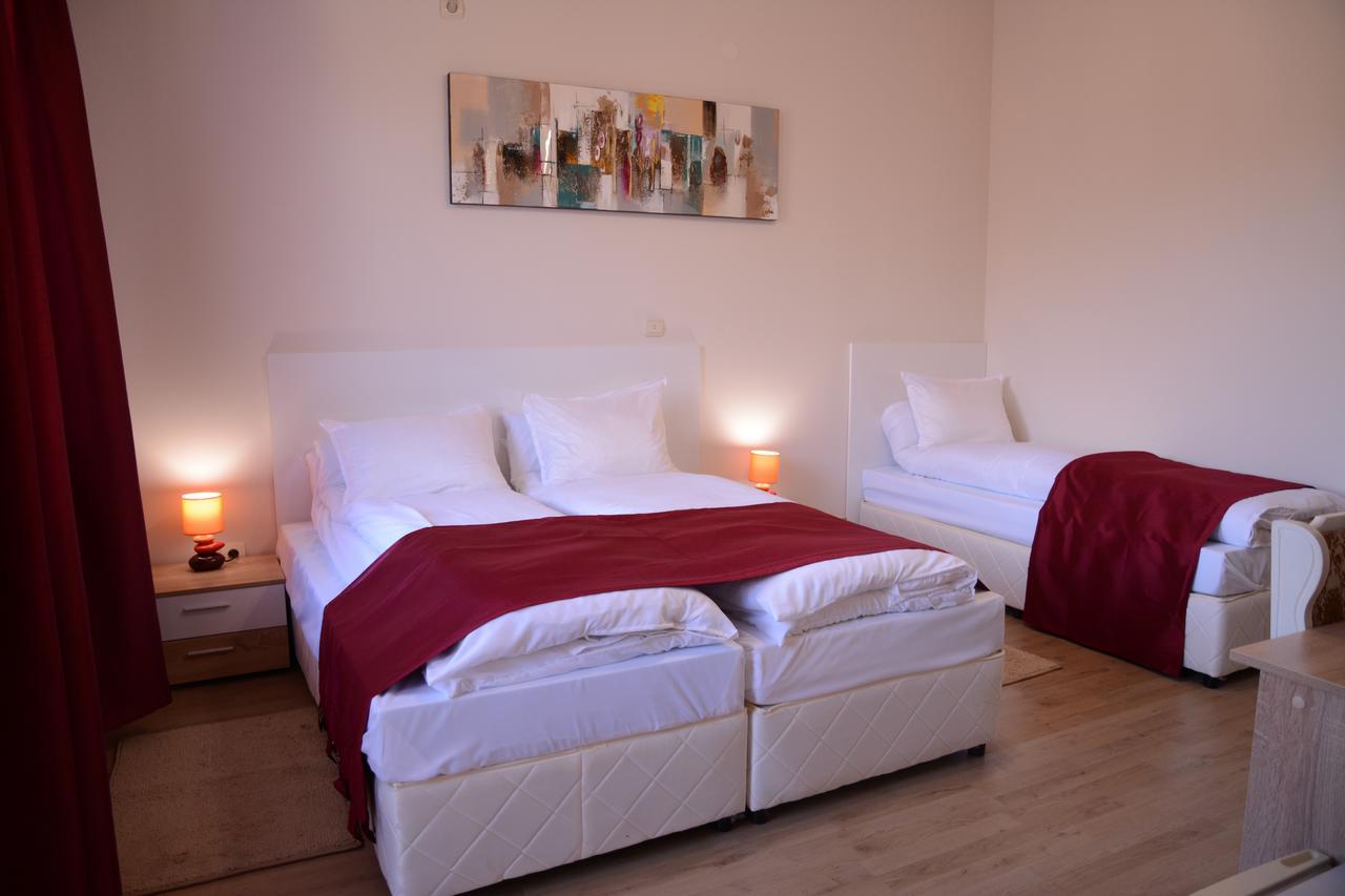 Hotel Afrodita Dimitrovgrad Bg Екстер'єр фото