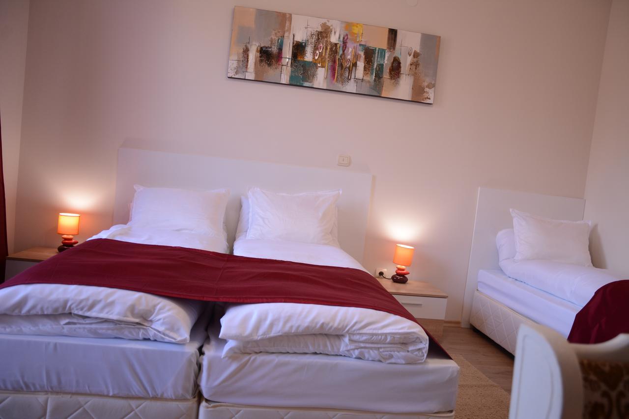 Hotel Afrodita Dimitrovgrad Bg Екстер'єр фото